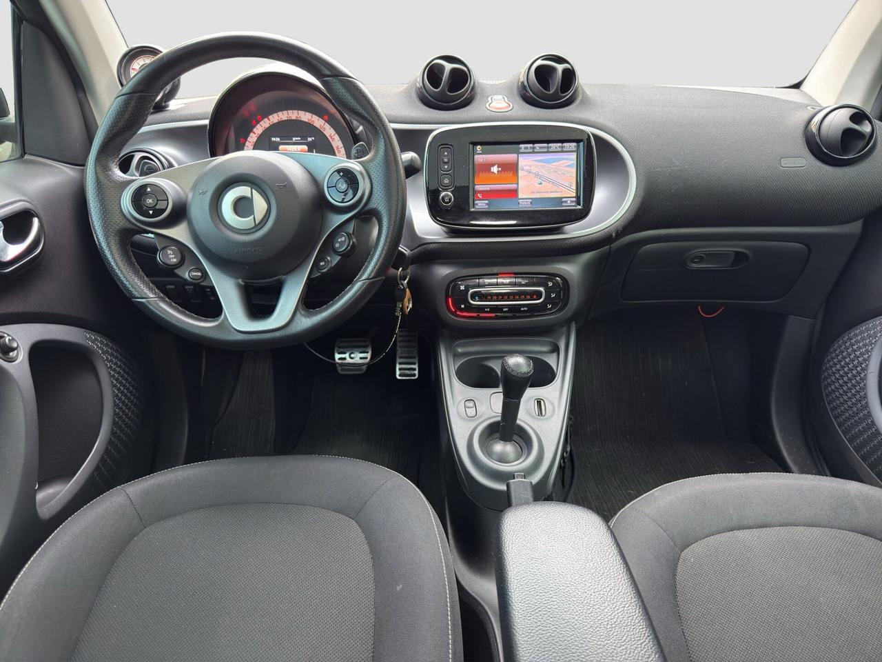 Smart ForTwo 0.9 twinamic 90cv Passion automatica Tetto 2018