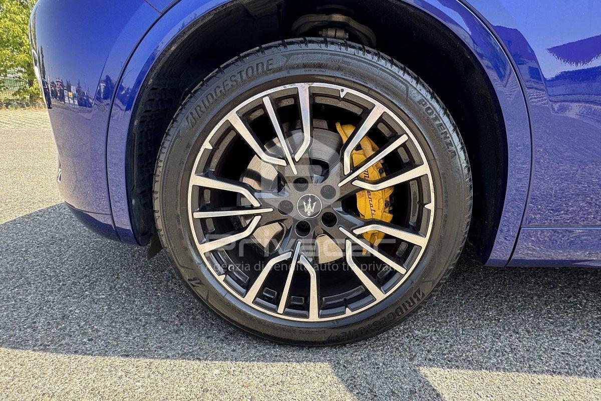 MASERATI Grecale MHEV 300 CV AWD GT