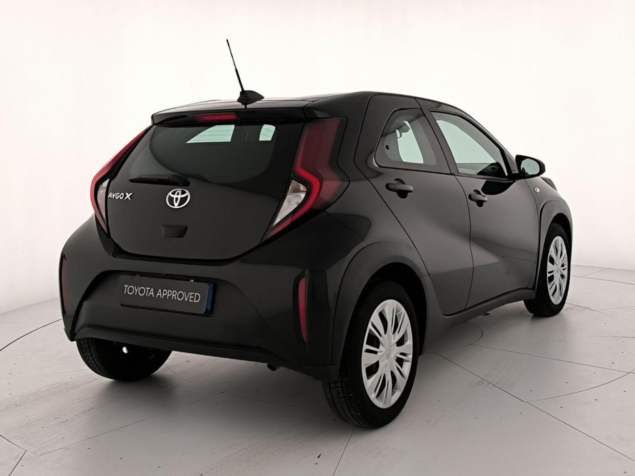 Toyota Aygo x 1.0 active 72cv