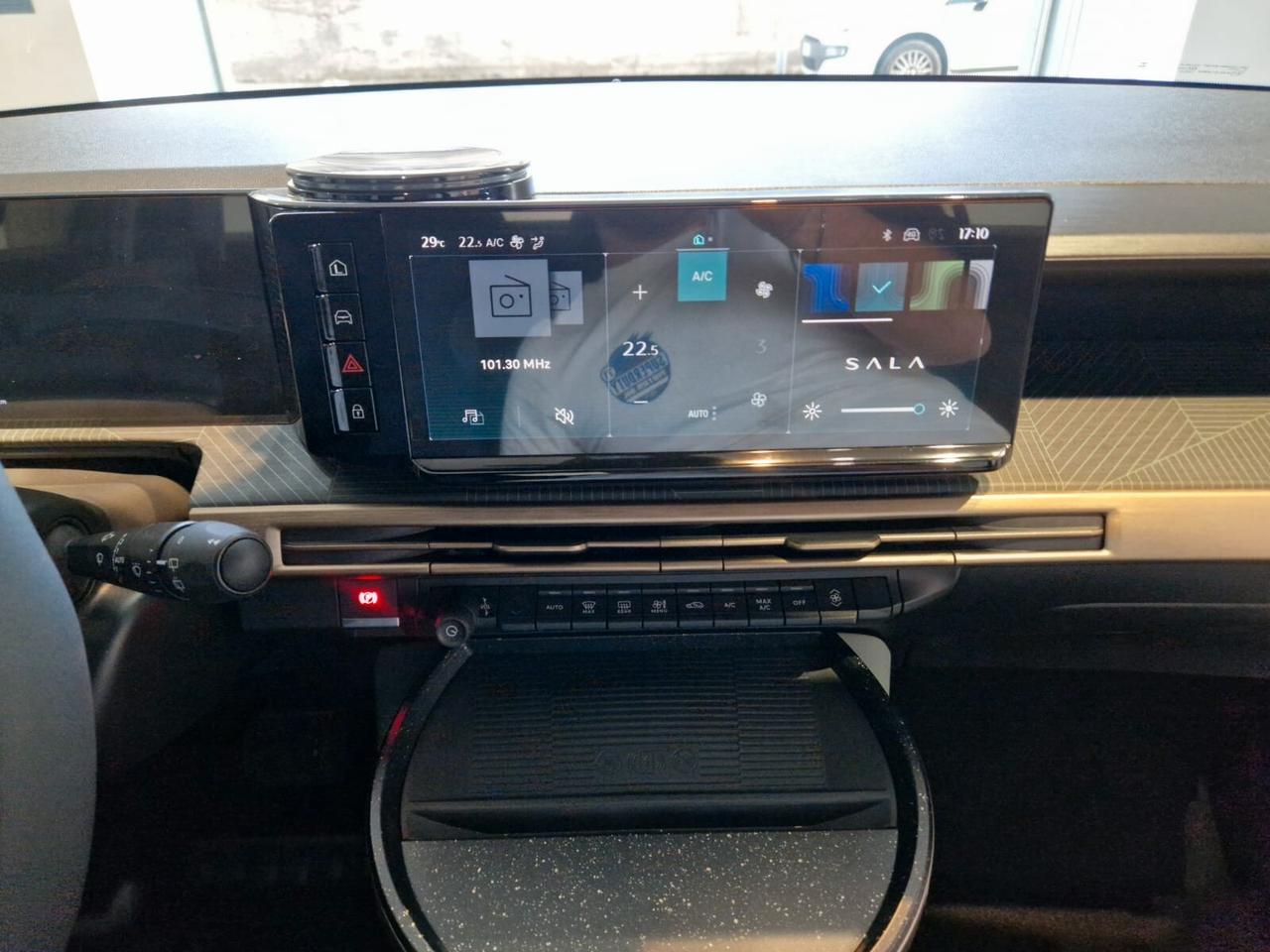 Lancia Ypsilon Hybrid e-DCT Edizione Cassina