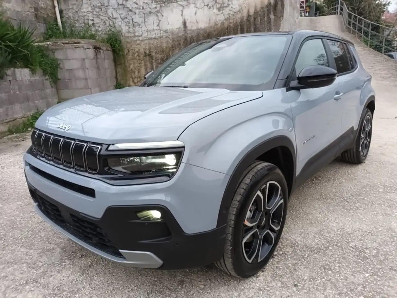 Jeep Avenger 1.2 E-HYBRID 110 CV Summit KM0