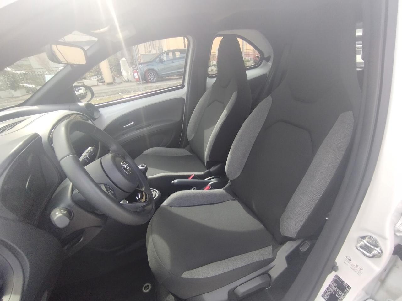 Toyota Aygo X 1.0 VVT-i 72 CV 5 porte Active