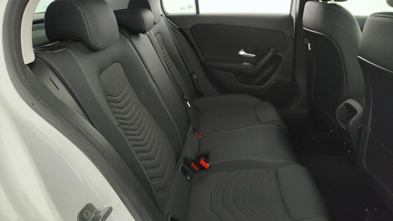 Mercedes-Benz A 180 d Advanced auto