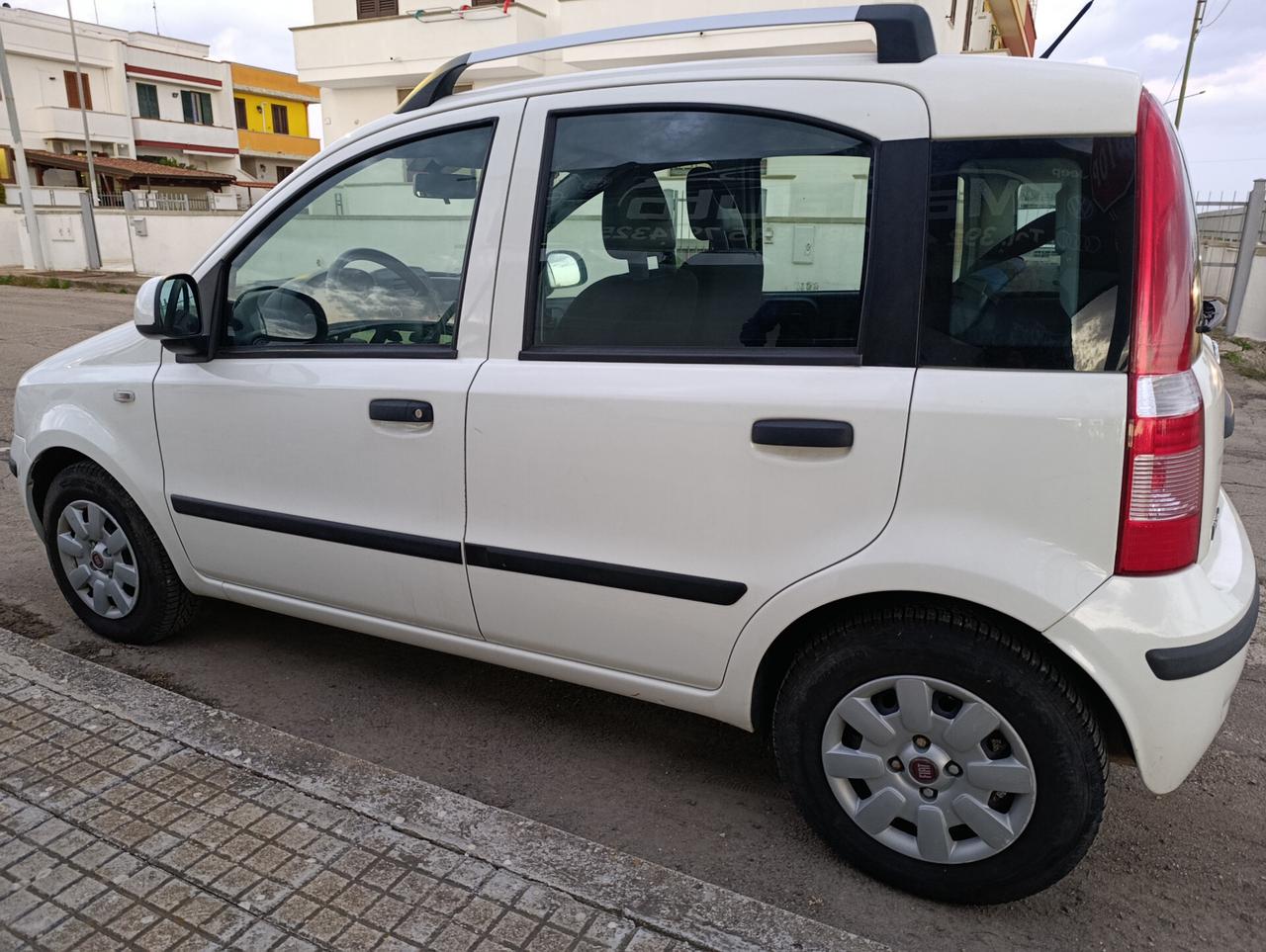 FIAT PANDA 1.2 BENZINA 05/2011 KM 65.000 1 PROPRIETARIO