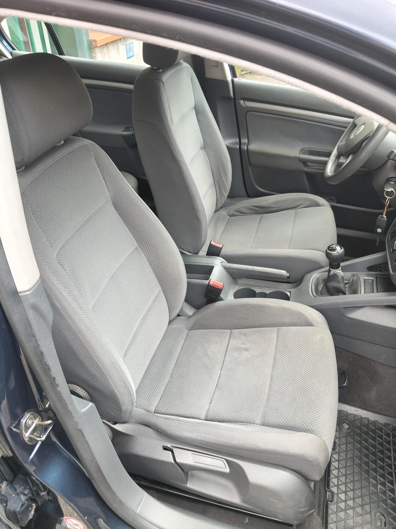 Volkswagen Golf 1.6 16V FSI 5p. Comfortline