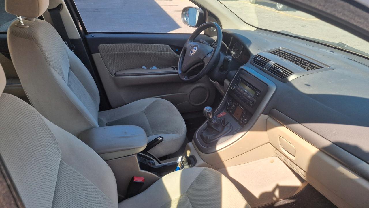Fiat Croma 1.9 Multijet Active