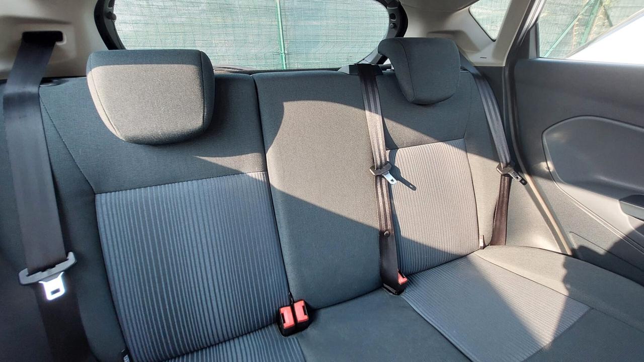 Ford Fiesta 1.2 benzina Neopatentati
