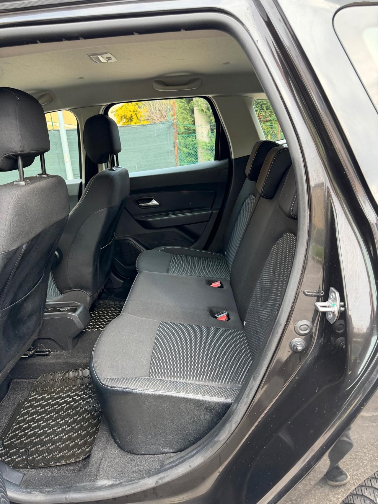 Dacia Duster 1.5 dci - NEOP. - NAV. - 12 MESI DI GARANZIA -