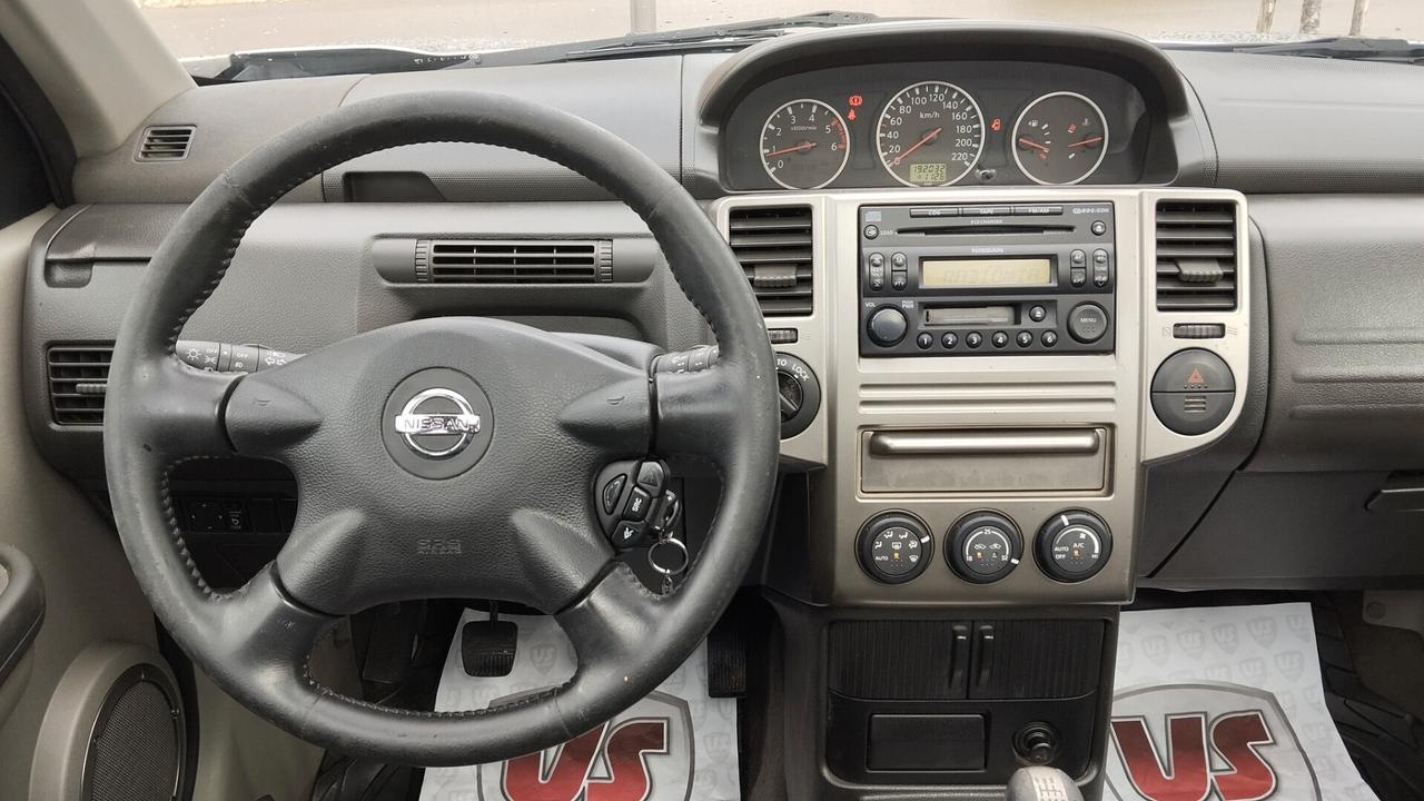 NISSAN X-TRAIL 2.2 TDI 2004