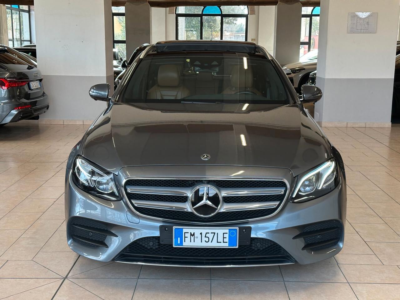 MERCEDES E 220 SW d PREMIUM PLUS AMG LUCI AMBIENTE*TETTO*CARPLAY