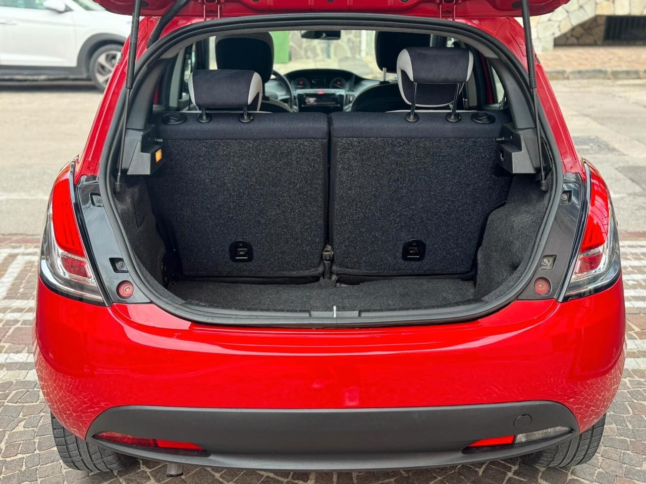 Lancia Ypsilon 1.2 69 CV 5 porte Platinum