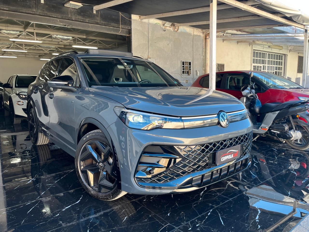 Volkswagen Tiguan 2.0 TDI 150 CV DSG R-Line Plus Valuto Permute