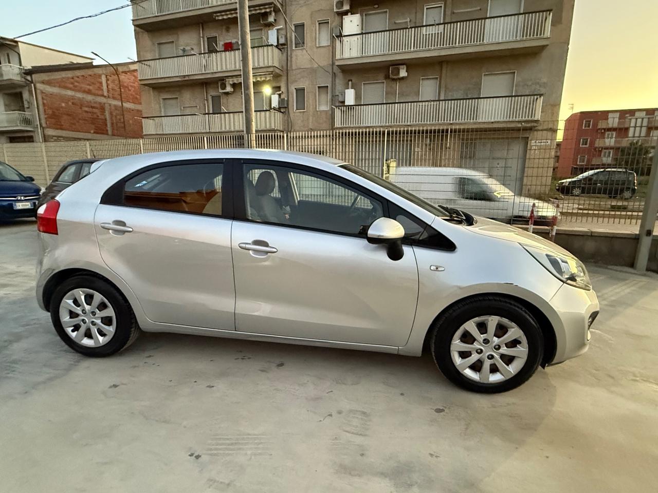 Kia Rio 1.4 CRDi X Neo patentati