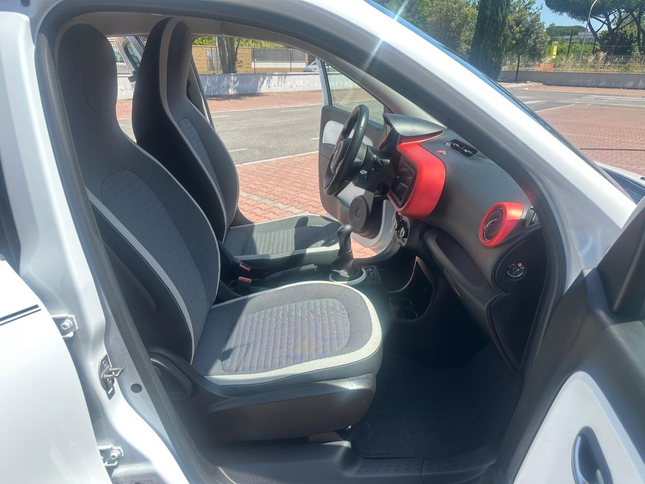 Renault Twingo 1.0 SCe Intens