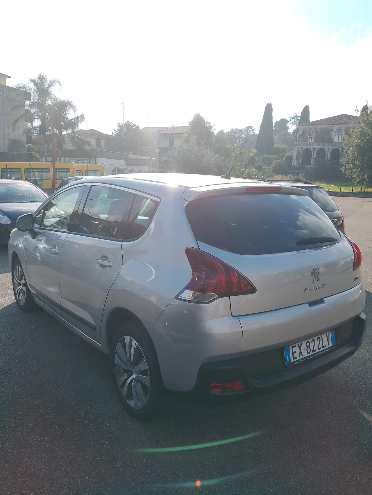 Peugeot 3008 1.6 HDi 115CV Allure