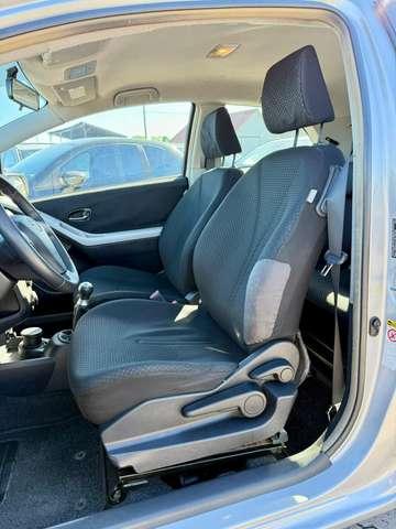 Toyota Yaris 3p 1.0 Sol c/vsc+trc