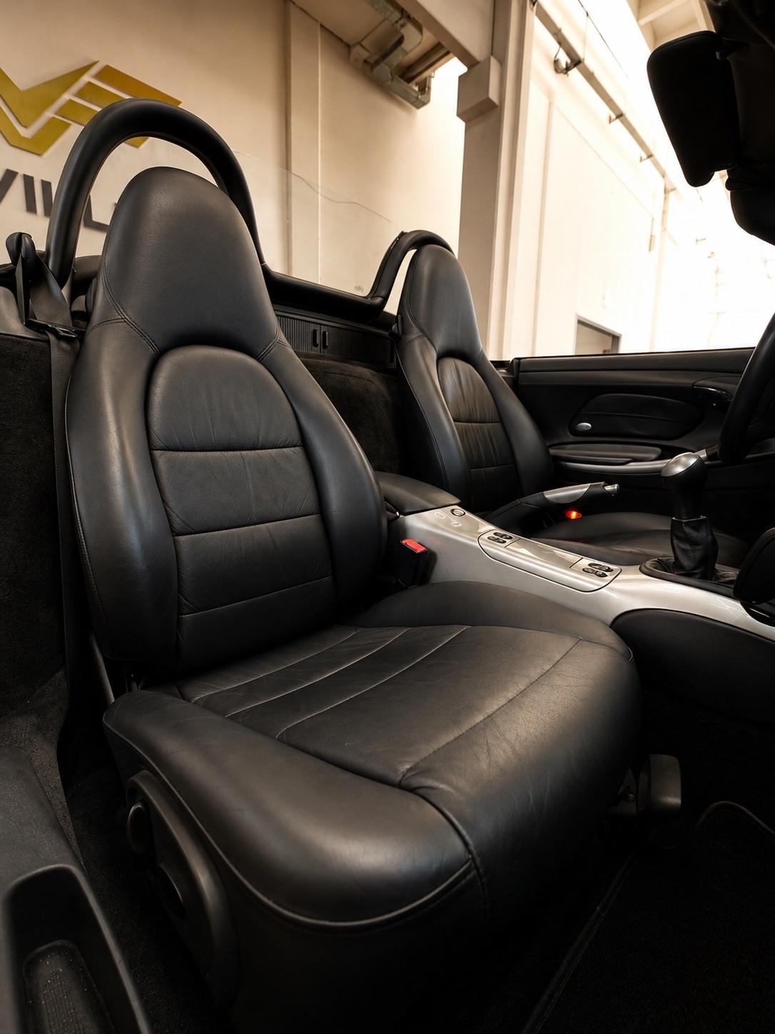 Porsche Boxster 2.5i 24V cat