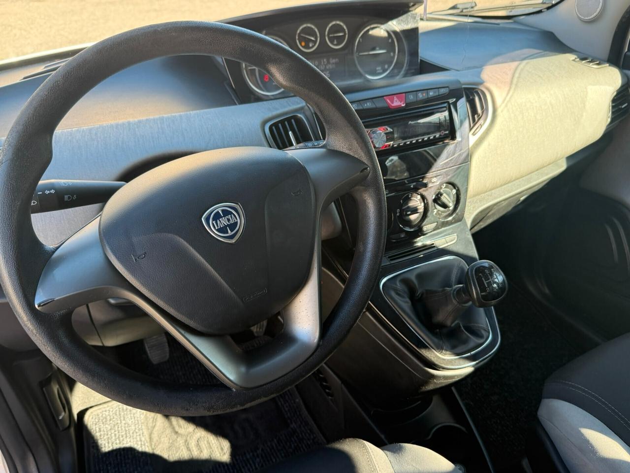 Lancia Ypsilon 1.3 MJT 16V 95 CV 5 porte S&S Silver