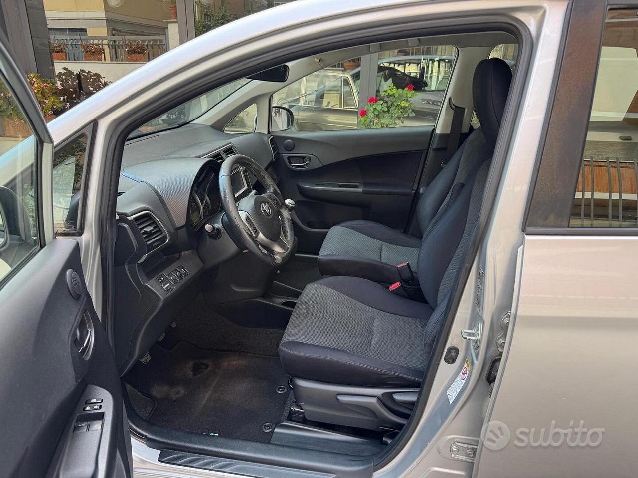 Toyota Verso- S 1.3 lounge Ok Neop