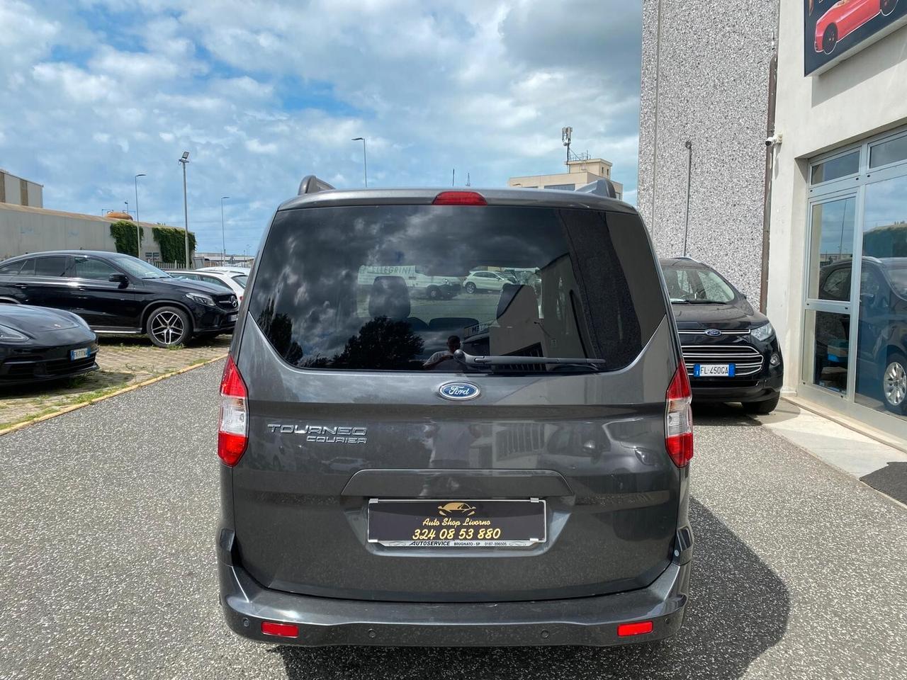 Ford Tourneo Connect 1.5 TDCi 120 CV Titanium