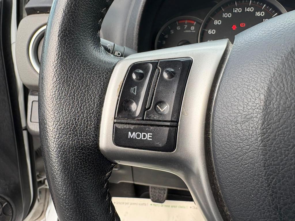 Toyota Yaris 5 Porte 1.0 BENZ 69 CV Lounge ADATTA NEOPATENTATI