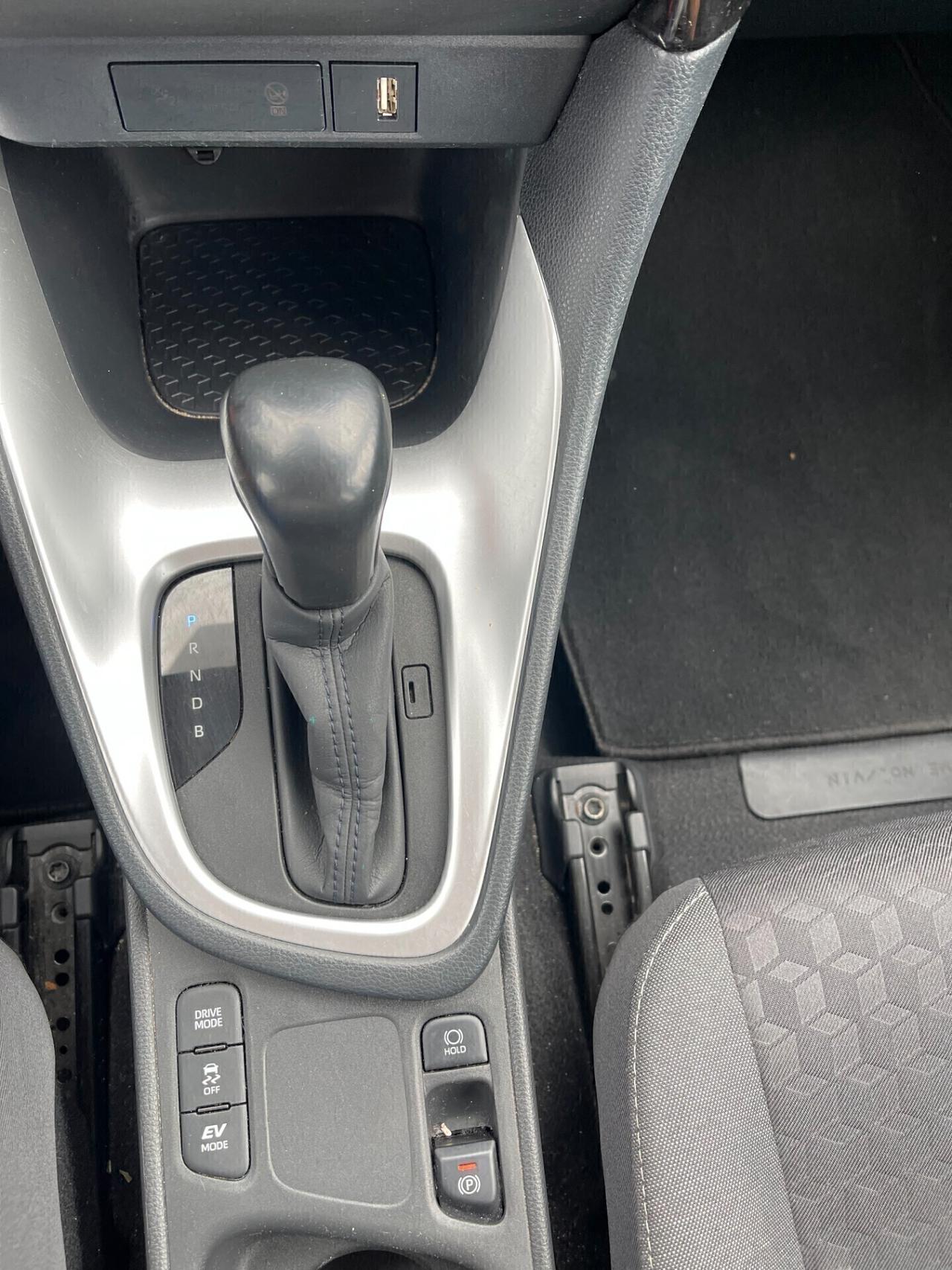 Toyota Yaris 1.5 Hybrid 5 porte Automatica