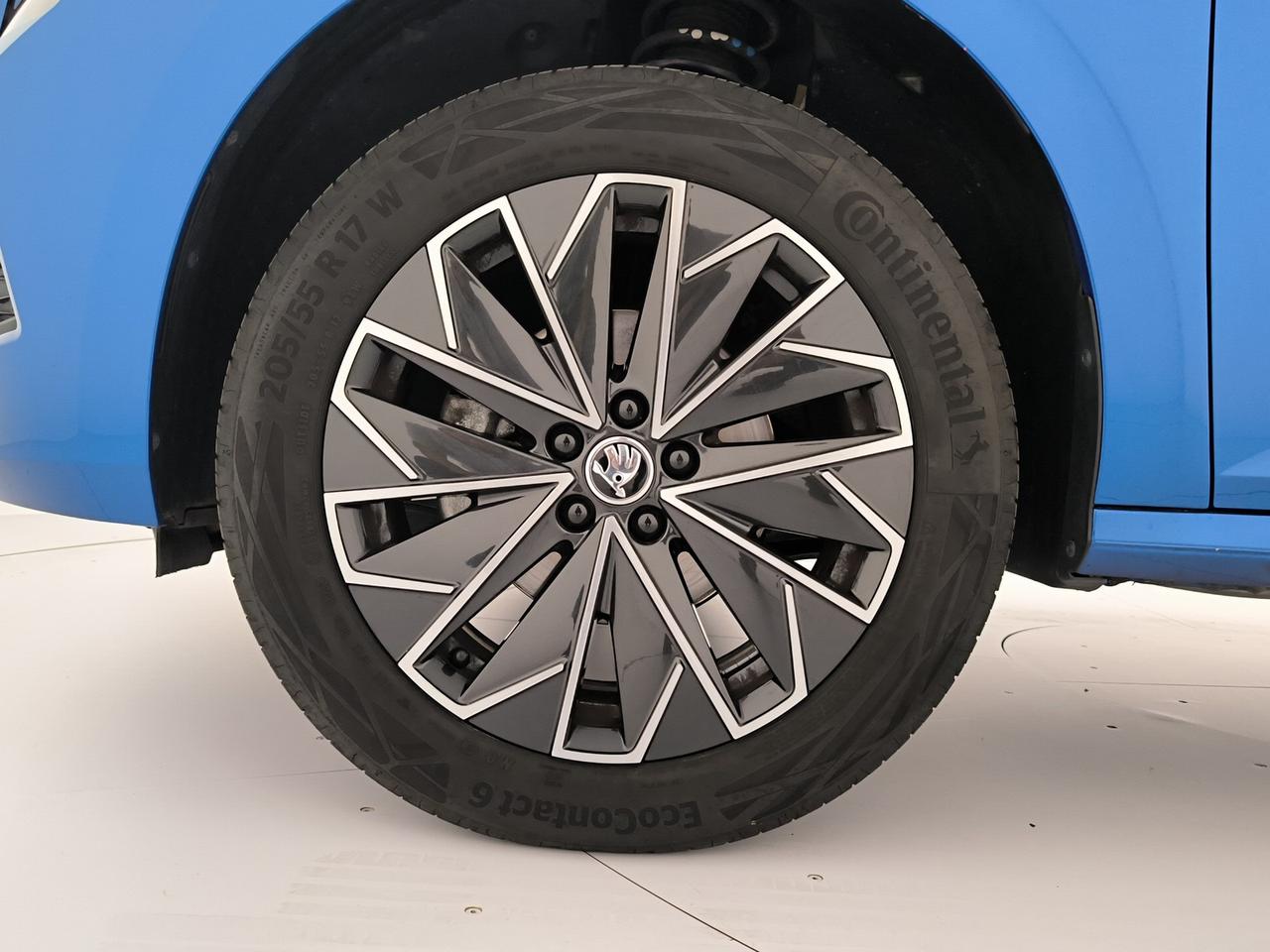 Skoda Kamiq 1.0 tsi black dots 95cv