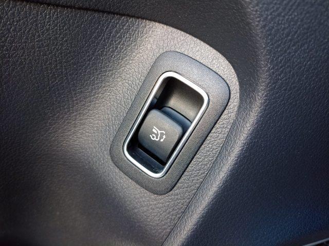 MERCEDES-BENZ CLA 200 d Automatic Shooting Brake Premium Luxury Pack