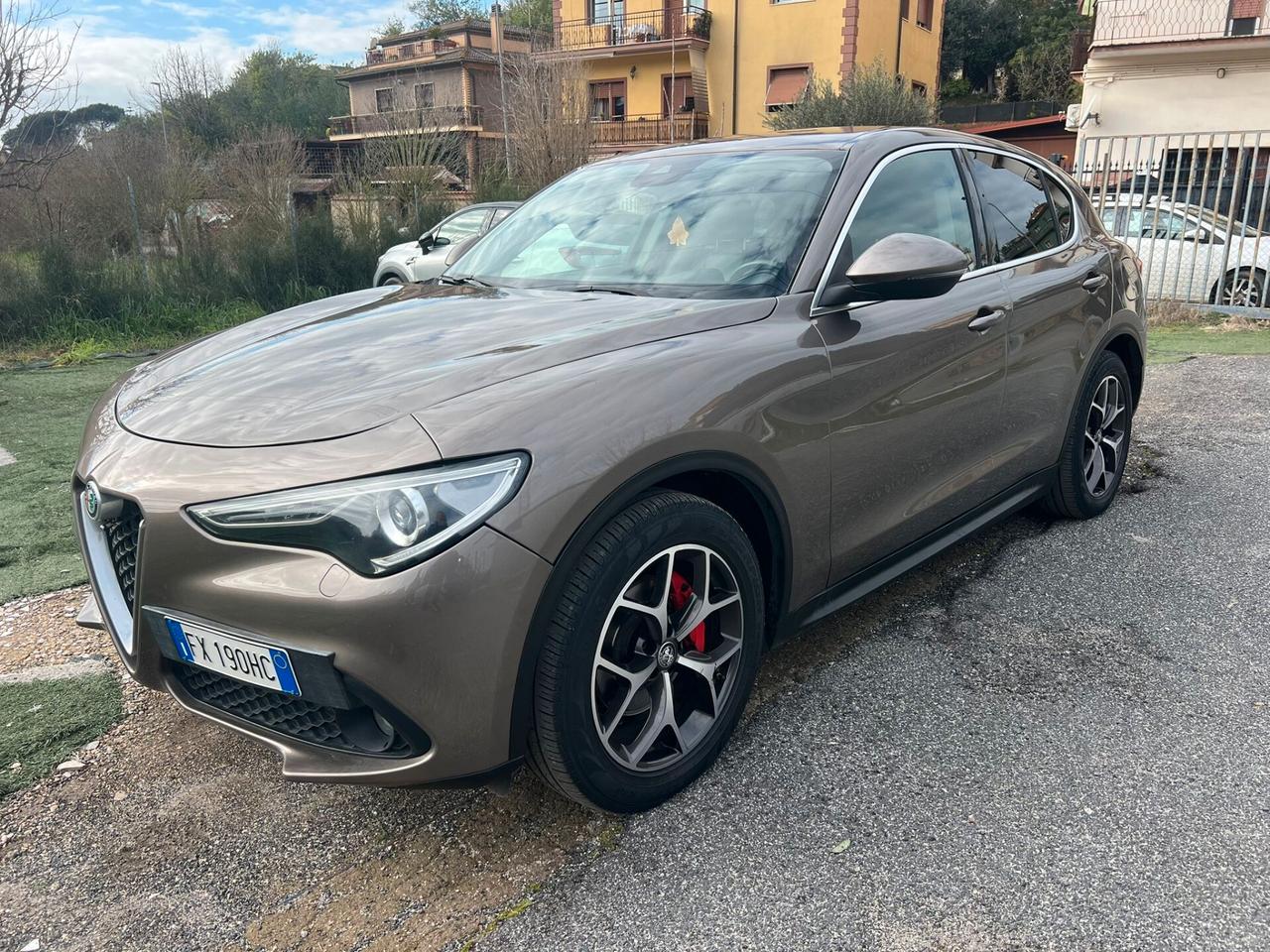 Alfa Romeo Stelvio 2.2 Turbodiesel 180 CV AT8 Q4 Super
