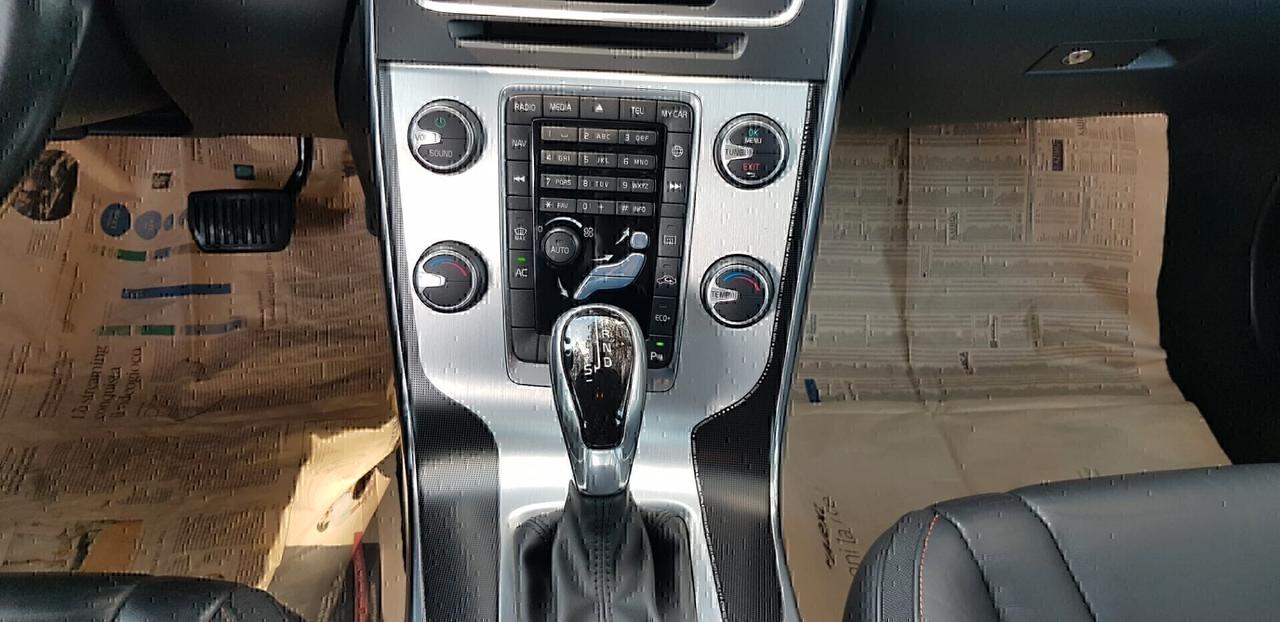 Volvo V60 2.0 d 150 cv D3 Geartronic Volvo Ocean Race,pelle,cambio automatico,navi,cruise control,cerchi 18