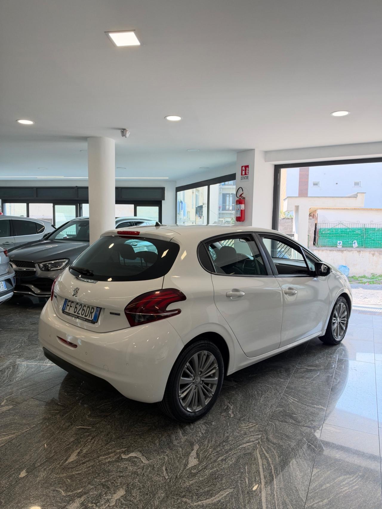 Peugeot 208 BlueHDi 75 5 porte Allure