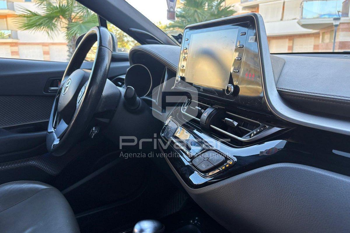 TOYOTA C-HR 1.8 Hybrid E-CVT Trend