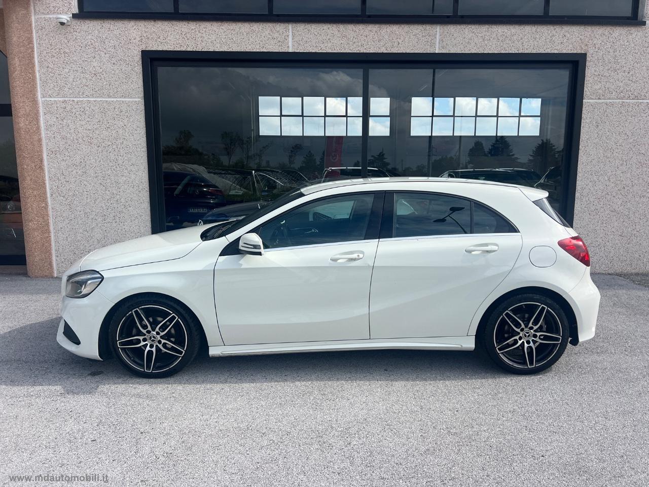 MERCEDES-BENZ A 180 d Premium PACK AMG