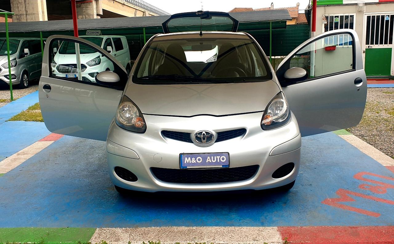 TOYOTA AYGO 1.0 BENZINA 4.450 CON VOLTURA E/5