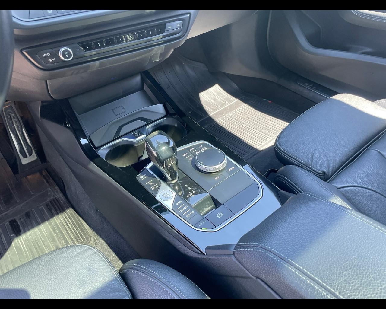 BMW Serie 1 (F40) - 118d 5p. Msport