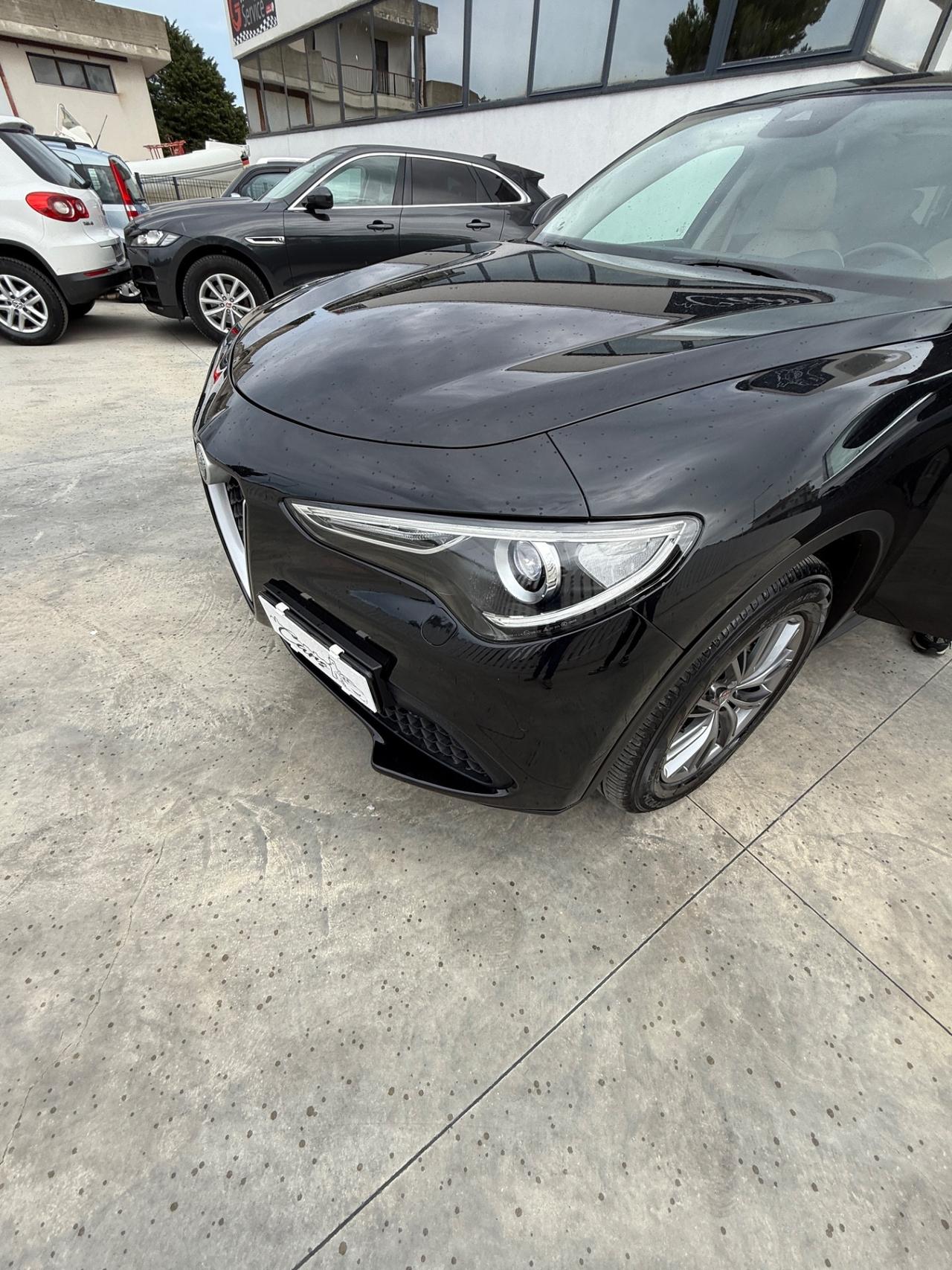 Alfa Romeo Stelvio 2.2 Turbodiesel 210 CV AT8 Q4 Executive