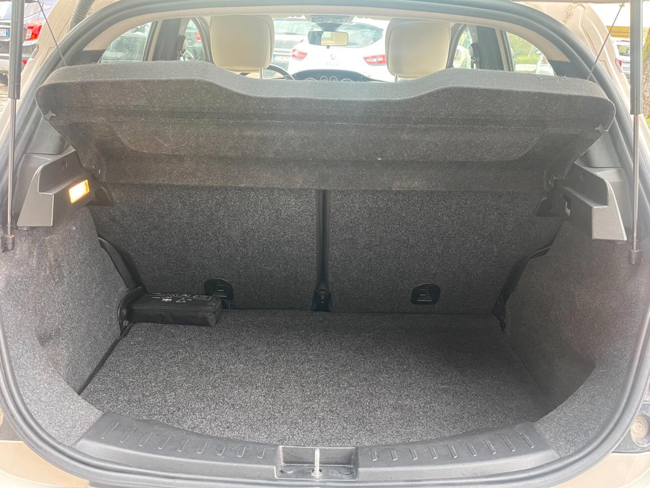 Lancia Ypsilon 0.9 TwinAir 85 CV 5 porte Metano Ecochic Gold NEO PATENTATI