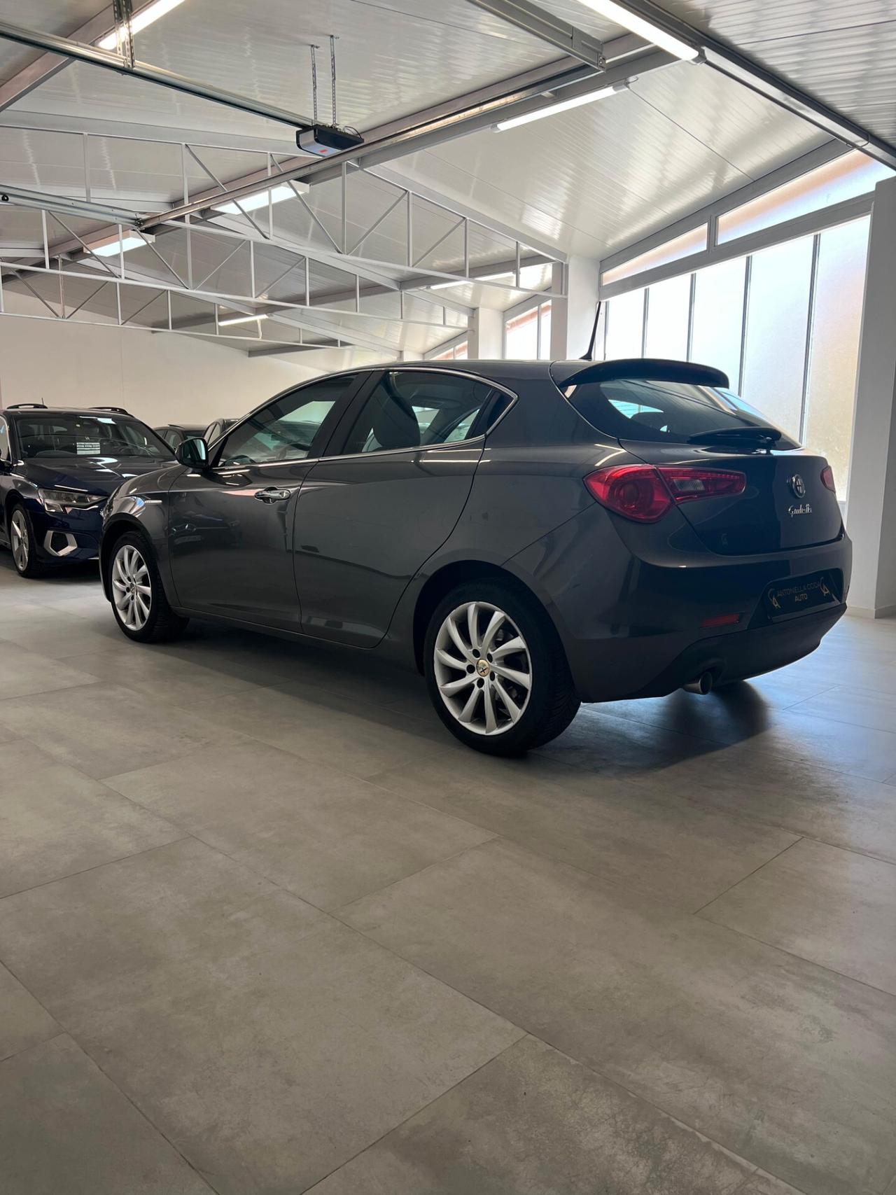 Alfa Romeo Giulietta 1.6 JTDm-2 120 CV Distinctive