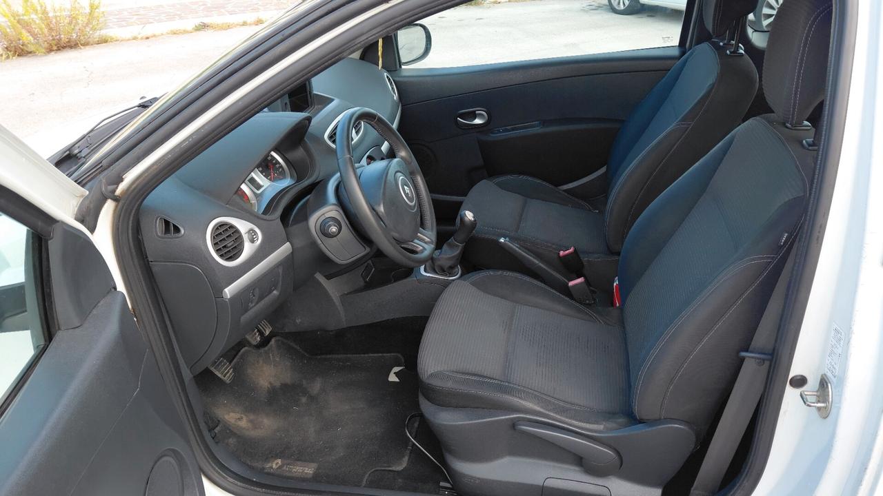 Renault Clio 1.2 16V 3 porte Dynamique