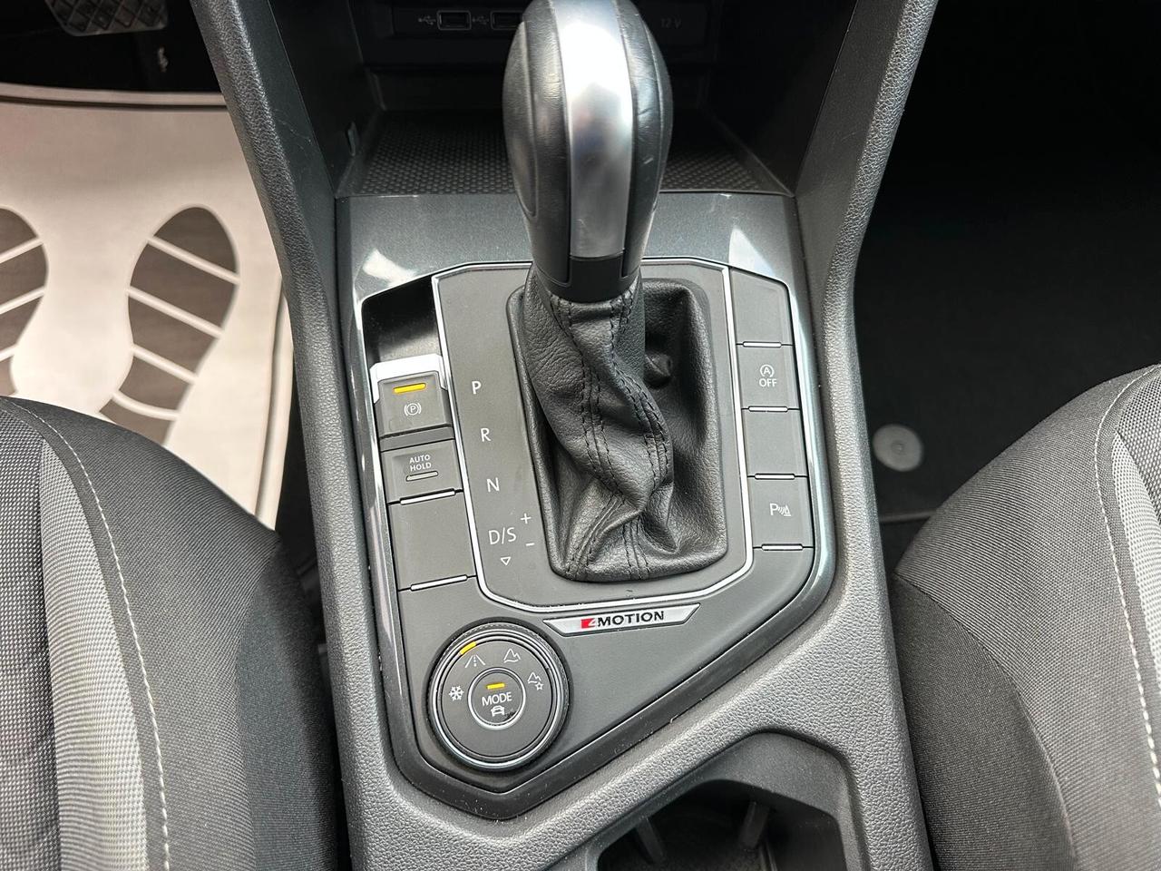 Volkswagen Tiguan 2.0 TDI SCR DSG 4MOTION Business BMT