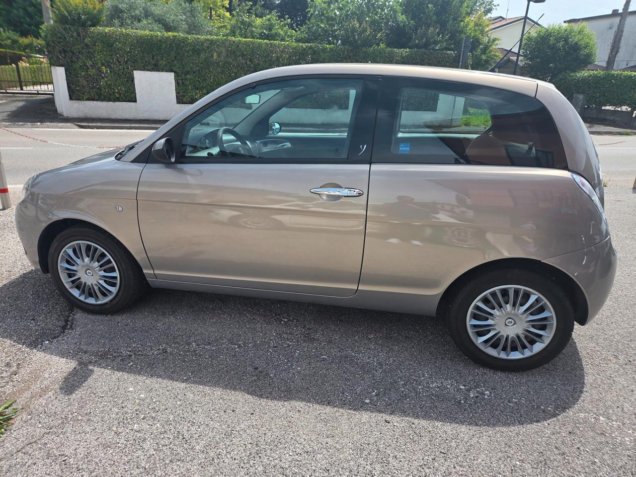 Lancia Ypsilon NEOPATENTATI - 2008