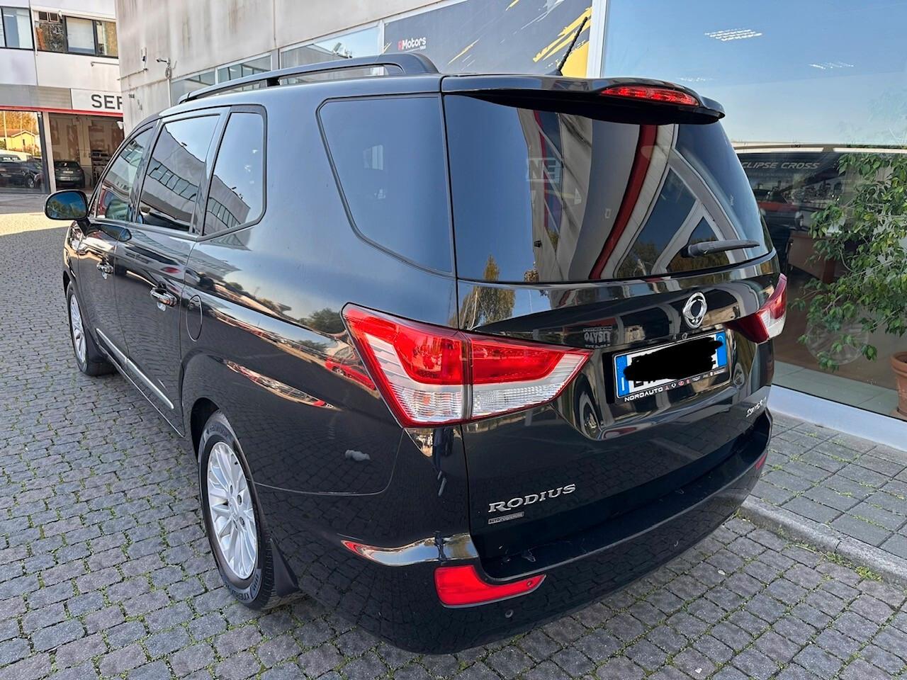 Ssangyong Rodius 2.0 Xdi 4WD A/T