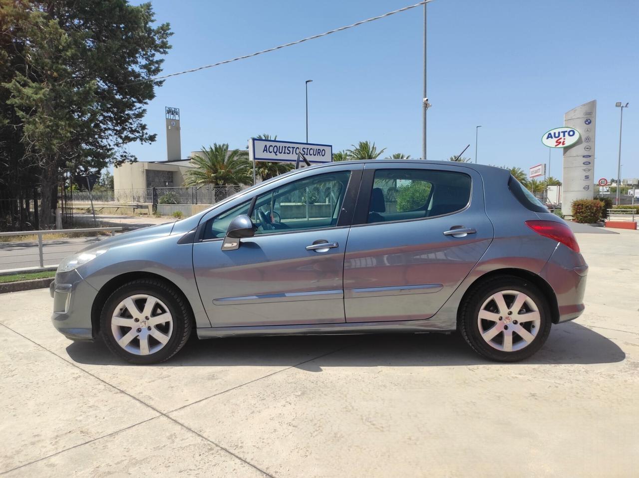 Peugeot 308 1.6 HDi - 90cv NEOPATENTATI