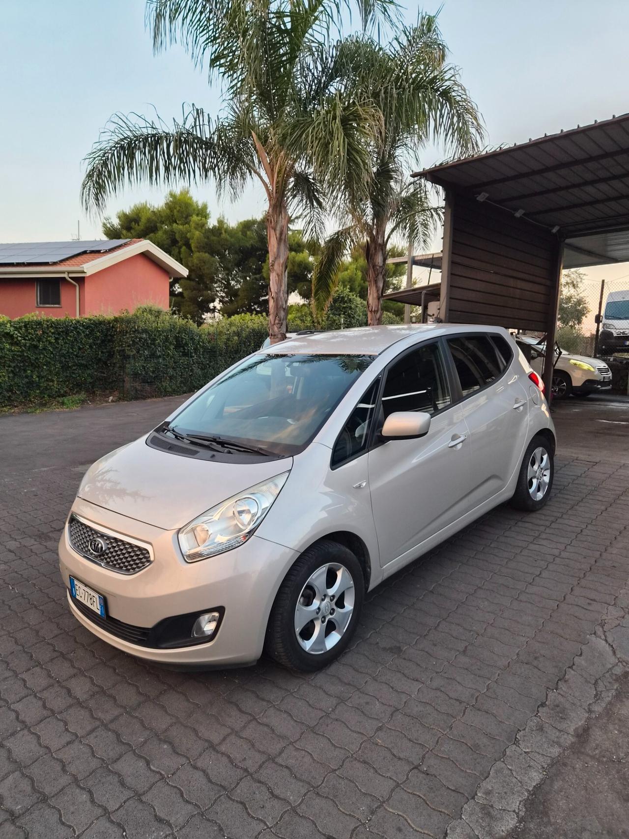 Kia Venga 1.4 CVVT Fullsky