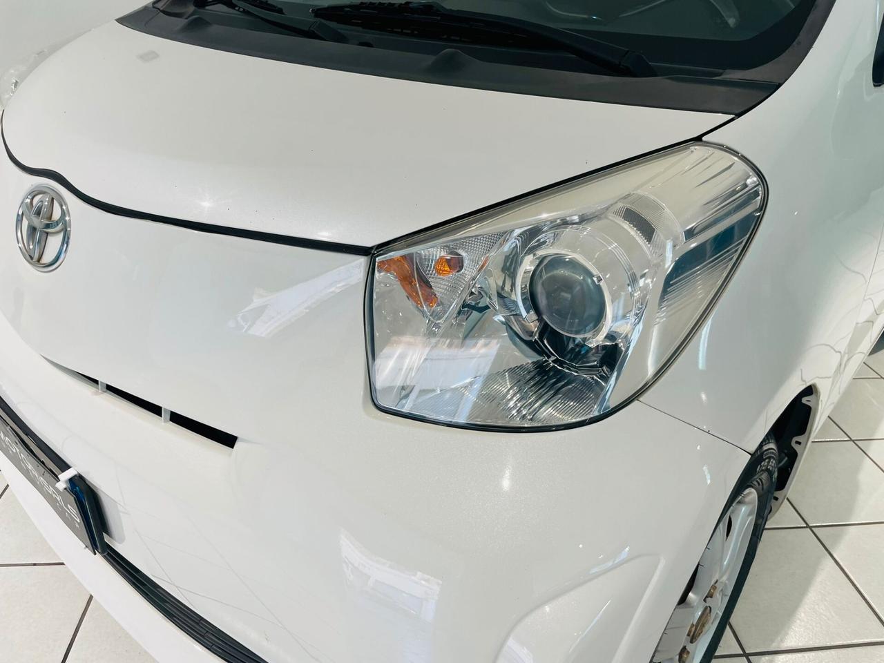 Toyota iQ 1.0 Sol