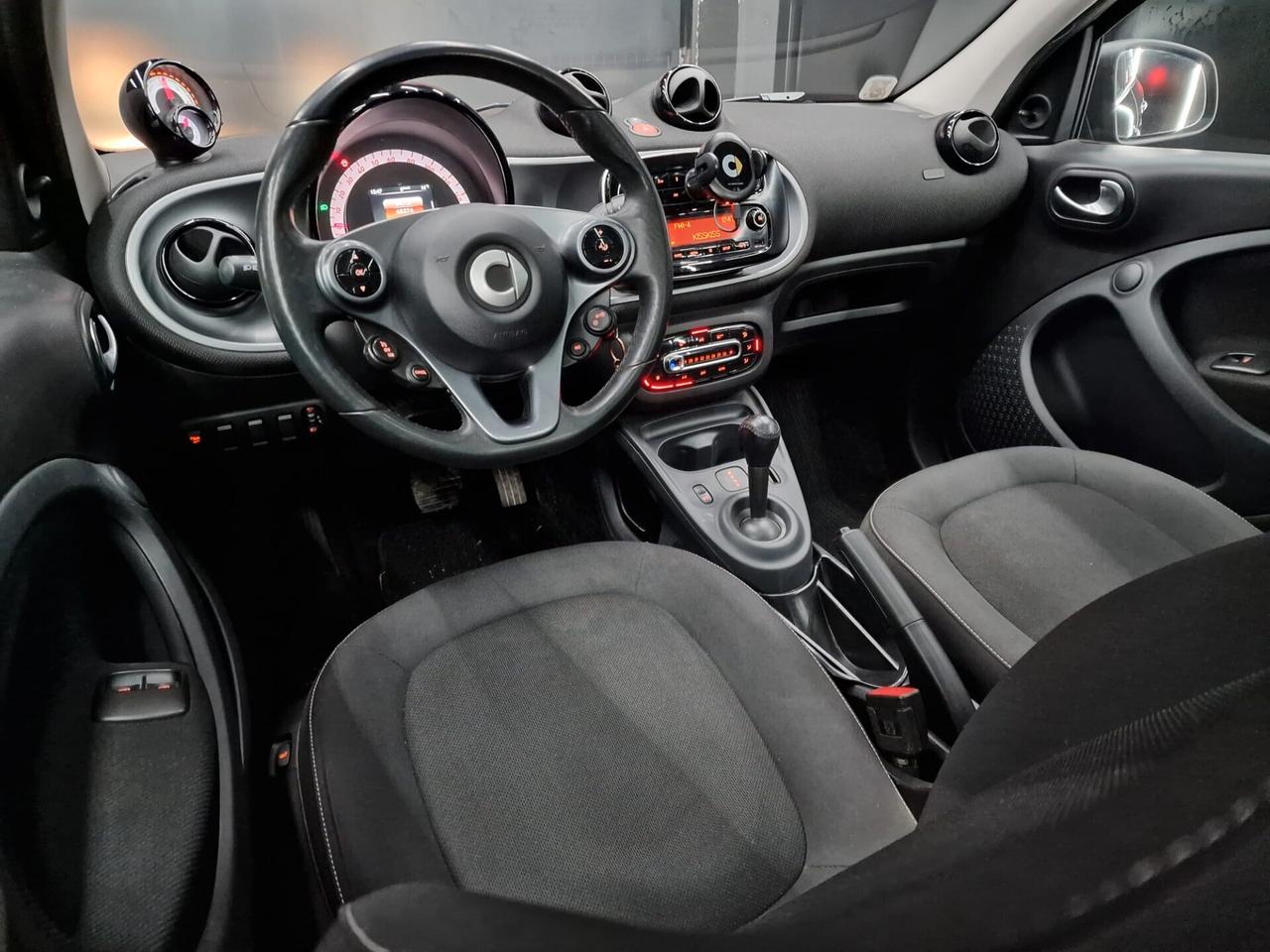 Smart ForFour EQ Passion Tetto Panoramico