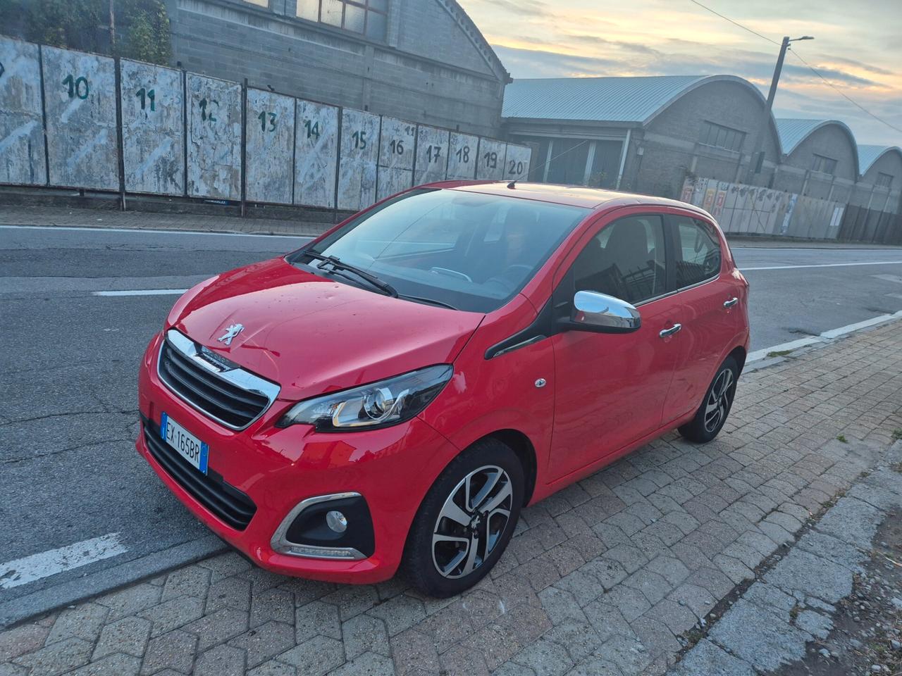 Peugeot 108 VTi 68 5 porte Allure