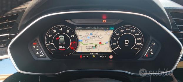 Audi Q3 RSQ3 SPB con tetto apribile italiana 2023