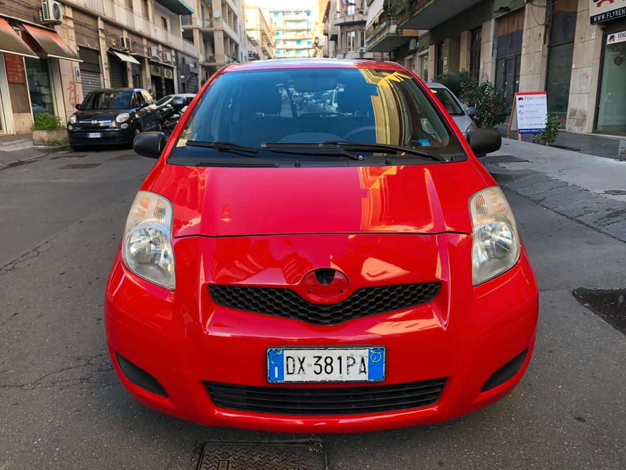 Toyota Yaris 1.0 5 porte