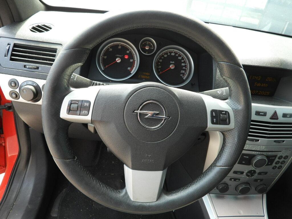Opel Astra GTC 1.9 CDTI Cosmo